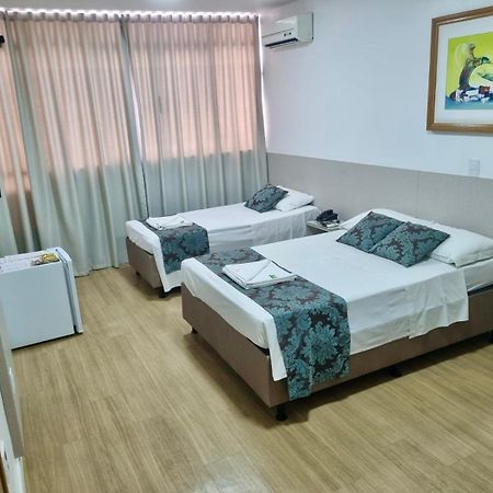 Max Hotel Núcleo Bandeirante エクステリア 写真