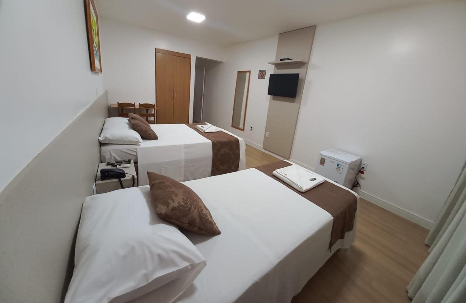 Max Hotel Núcleo Bandeirante エクステリア 写真
