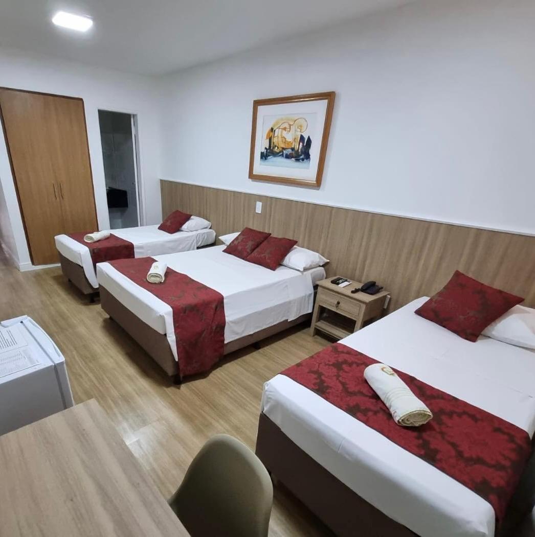 Max Hotel Núcleo Bandeirante エクステリア 写真