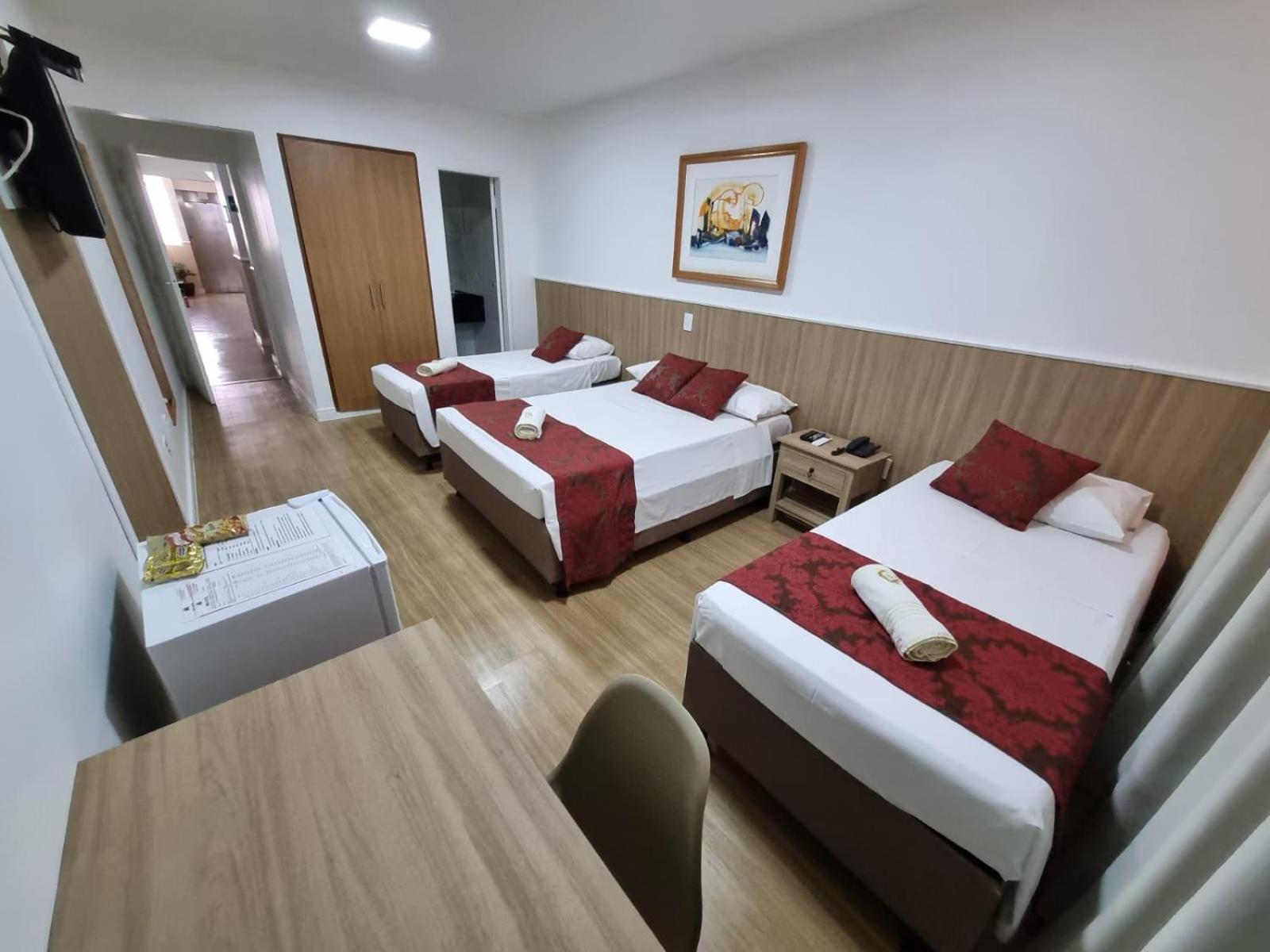 Max Hotel Núcleo Bandeirante エクステリア 写真