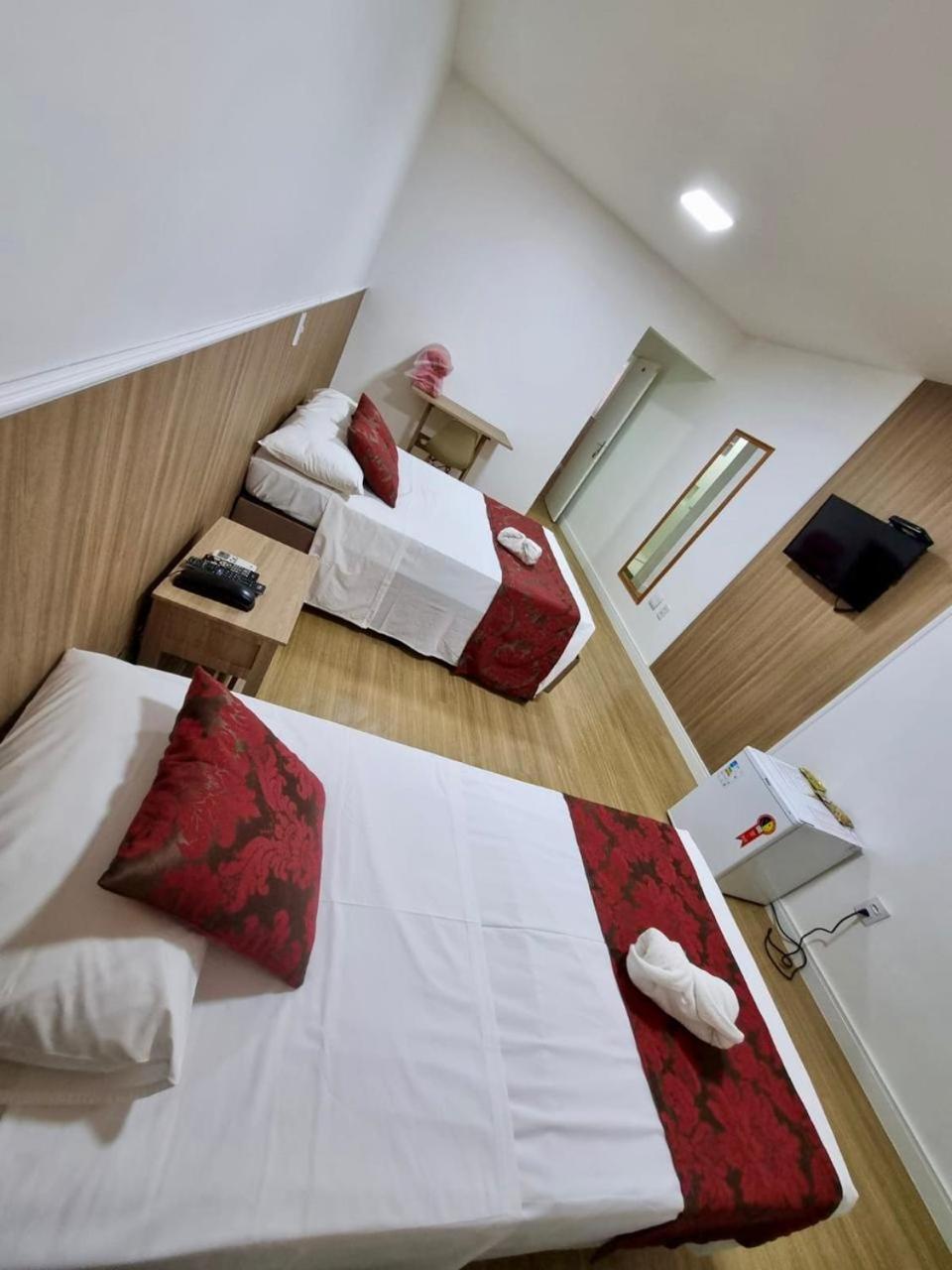 Max Hotel Núcleo Bandeirante エクステリア 写真