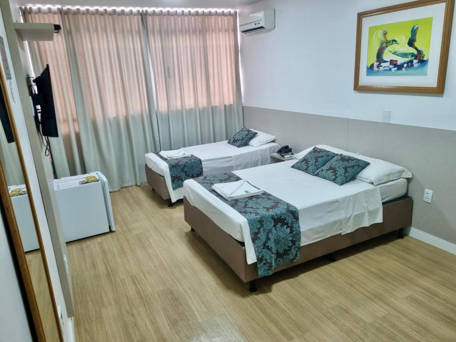 Max Hotel Núcleo Bandeirante エクステリア 写真